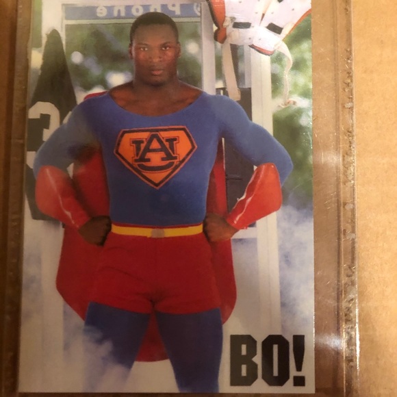 #10 Jan. 1991 1/1991 - BO JACKSON "SUPERMAN" - Picture 1 of 2